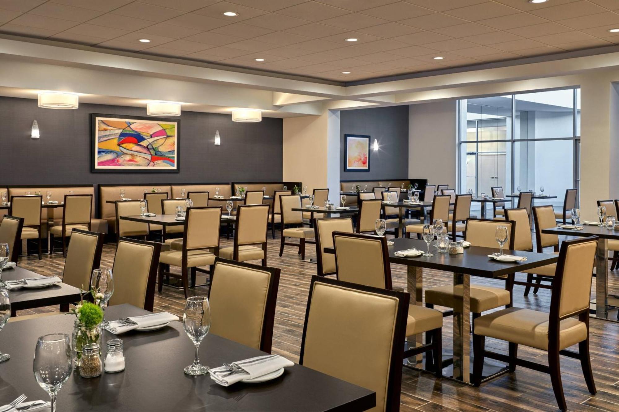 Delta Hotels By Marriott Chicago Willowbrook Exterior foto